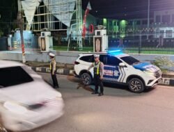 Satlantas Polres Barito Timur Laksanakan Patroli Blue Light Depan Kantor Pemda Kab Bartim