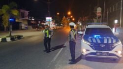 Satlantas Polres Barito Timur Laksanakan Patroli Blue Light Depan BPD Kalteng Cabang Tamiang Layang