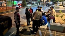 Satsamapta Polres Bartim Sosialisasi Kamtibmas di Kota Tamiang Layang, Sasar Taman Trotoar SDN-3*