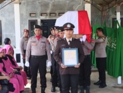 Beri Penghormatan Terakhir, Polres Murung Raya Gelar Upacara Pemakaman Almarhum Bripka Leo Kapisah Pangaribuan