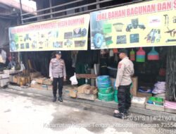 Piket polsek lakukan Patroli ke pasar harian Pujon desa Pujon.