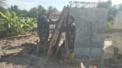 Personel Kodim 1009/Tla Lanjutkan Perakitan Besi dan Pemasangan Bekisting Menara Pylon