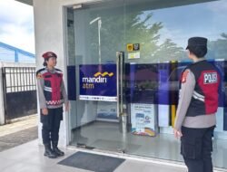 Sentuhan Humanis Polwan Polres Gunung Mas: Kawal Ribuan Paket Makan Bergizi Gratis dan Jaga Kamtibmas