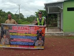 DALAM UPAYA PENCEGAHAN KEBARAN HUTAN DAN LAHAN, PERSONEL POLSEK PULAU PETAK SOSIALISASIKAN SANKSI PIDANA PELAKU KARHUTLA KE MASYARAKAT KECAMATAN PULAU PETAK