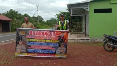 DALAM UPAYA PENCEGAHAN KEBARAN HUTAN DAN LAHAN, PERSONEL POLSEK PULAU PETAK SOSIALISASIKAN SANKSI PIDANA PELAKU KARHUTLA KE MASYARAKAT KECAMATAN PULAU PETAK