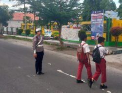 Sat Lantas Polres Sukamara Siagakan Personel di Depan Sekolah Guna Kawal Keselamatan Pelajar
