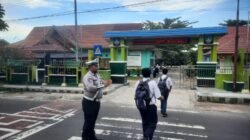 Utamakan Keselamatan Anak Sekolah, Sat Lantas Polres Sukamara Maksimalkan Pengaturan Pagi