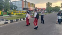 Wujud Kepedulian Generasi Muda, Sat Lantas Polres Sukamara Intensifkan Pengaturan Depan Sekolah