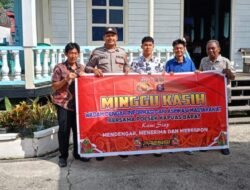 Polsek Kapuas Barat Gelar ‘Minggu Kasih’ di GKE Saka Mangkhai, Serap Aspirasi dan Jaga Kamtibmas