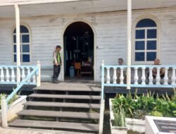 Berikan Rasa Aman Umat Kristiani, Polsek Kapuas Barat Amankan Ibadah Minggu di Gereja Imanuel Desa Saka Mangkahai