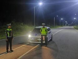Sat Lantas Polres Sukamara Hadir Amankan Jalur Poros, Laksanakan Patroli Preventif Pada Titik-Titik Rawan Kecelakaan dan Pelanggaran Lalu Lintas di Wilayah Hukum Polres Sukamara