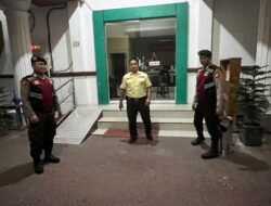 Sat Samapta Polres Sukamara Jaring Keamanan Finansial Lewat Patroli Malam Hari ke Area Bank Kalteng Sukamara