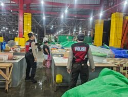 Sat Samapta Polres Sukamara Sisir Kawasan Pasar Saik Guna Pastikan Kamtibmas Malam