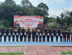 Kapolres Melawi Berikan Penghargaan Kepada Lima Belas Personel