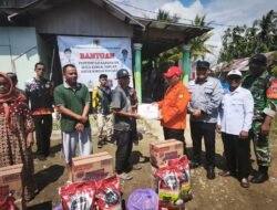 Babinsa Koramil Jajaran Kodim 1002/HST Dampingi Penyerahan Bantuan Korban Bencana