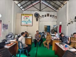 Polsek Kapuas Timur Sambangi Tokoh Masyarakat di Desa Anjir Serapat Baru