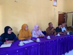 Bentuk Pengawasan Pembangunan Desa Babinsa Lumbang Hadiri Kegiatan Monitoring dan Evaluasi APBDes Wilayah Binaan