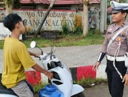 Satlantas Polres Murung Raya Beri Teguran Humanis Kepada Pelanggar Lalu Lintas