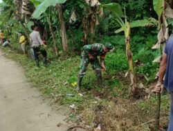 Kehadiran Babinsa di Hari Libur Tuai Apresiasi Warga Desa Kayu Bawang