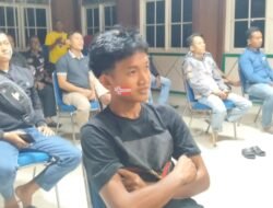 Sorak Sorai Nobar Piala Dunia 2026 Satukan Prajurit dan Warga di Makodim 1008/Tabalong