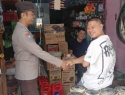 Berikan Imbauan kantibmas kepada warga di lakukan Personil Polsek Kapuas Tengah.