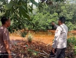 Pengecekan Sumber Air Dalam Penanggulangan Karhutla Oleh Personel Polsek Basarang