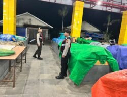 Sat Samapta Polres Sukamara Patroli Malam di Pasar Saik demi Pastikan Lingkungan Kondusif