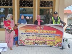 Dekati Warga di Pasar Mingguan, Polsek Kapuas Barat Gelar ‘Jumat Curhat’ di Mandomai