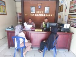 Kedepankan Sikap Humanis, Polsek Kapuas Barat Berikan Pelayanan Prima bagi Warga yang Datang ke Mako