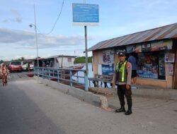 Jamin Keselamatan Angkutan Air, Polsek Kapuas Barat Patroli R2 dan Beri Imbauan di Dermaga Feri Saka Mangkahai