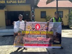 Jaga Kelestarian Hutan, Polsek Kapuas Barat Patroli R2 dan Sosialisasi Larangan Illegal Logging di Desa Saka Mangkahai