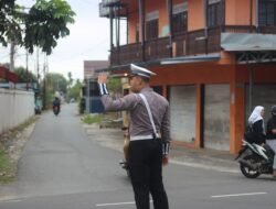 Hadir di Tengah Masyarakat, Satlantas Polres Kapuas Pengaturan Pagi