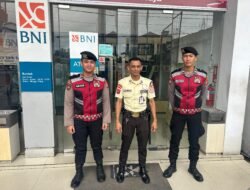 Jaga Kamtibmas Tetap Aman, Personel Satsamapta Polres Barsel patroli Obvit Bank