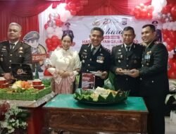 Dandim 1002/HST Beri Kejutan untuk Kapolres pada Syukuran Hari Bhayangkara ke-80