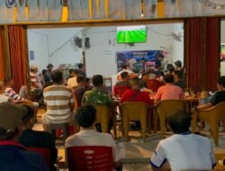 Sinergitas Dukung Piala Dunia 2026, Anggota Jajaran Kodim 1208/Sambas Gelar Nobar di Warkop Nonong Wilayah Binaan