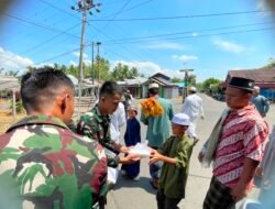 Kodim 1002/HST Bagikan Nasi kepada Ratusan Jamaah dalam Program Jumat Berkah