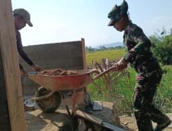 TNI Bersama Warga Bangun Empat Jembatan Permanen di Hulu Sungai Tengah