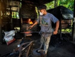 Holding Perkebunan Nusantara Perkuat IKM Lokal, PalmCo Dorong Pandai Besi Jadi Pemasok Industri