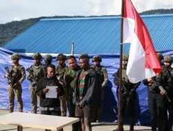 Dua Eks Anggota OPM Ikrar Setia kepada NKRI di Sinak, Satgas Yonif 621/Manuntung Kedepankan Pendekatan Humanis