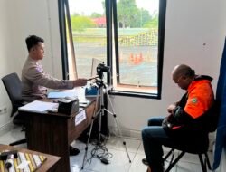 Satlantas Polres Murung Raya Melalui “Polantas Menyapa” Berinteraksi Bersama Masyarakat Di Perekaman SIM