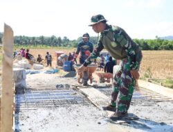 Gotong Royong Warnai Pengecoran Jembatan Beton Desa Telaga, Jembatan Desa Pulau Sari Siap Memasuki Tahap Cor