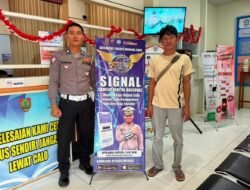 Polantas Karib, Petugas Samsat Mura Layanani Pemohon Pajak Secara Edukatif dan Perkenalkan Aplikasi SINYAL