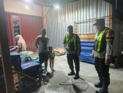 Piket Polsek kapuas tengah lakukan giat patroli roda dua malam di sekitar desa Pujon.