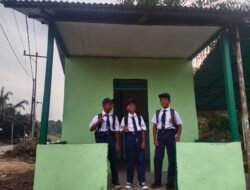 Antusiasme Anak SMP Dukung Program TMMD Ke-129 Kodim 1208/Sambas