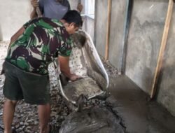 Pengecoran Lantai MCK Terus Dikebut, Satgas TMMD Ke-129 Kodim 1208/Sambas Optimistis Selesai Tepat Waktu
