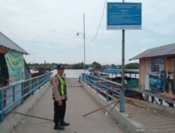 Giat Patroli Polsek Kapuas Barat Ke Feri Penyeberangan, Guna Arus Lalin Aman dan Lancar