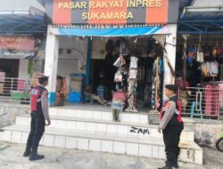 Hadir di Tengah Mobilitas Transaksi Rakyat, Sat Samapta Polres Sukamara Kontrol Pasar Inpres
