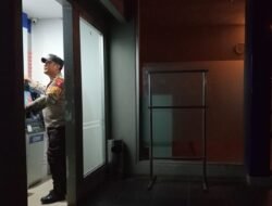 Cegah Aksi Gangguan Kamtibmas Di Malam Hari, Personil Polsek Kapuas Barat Patroli Ke Sejumlah Titik Rawan
