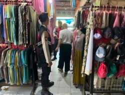 Hadir di Pusat Perekonomian Rakyat, Sat Samapta Polres Sukamara Cek Ketertiban Pasar Inpres
