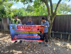 DALAM UPAYA PENCEGAHAN KEBAKARAN HUTAN DAN LAHAN, PERSONEL POLSEK PULAU PETAK SOSIALISASIKAN SANKSI PIDANA PELAKU KARHUTLA KE MASYARAKAT KECAMATAN PULAU PETAK